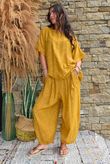 Kiti Paisley Damask Hitch Tee Tumeric